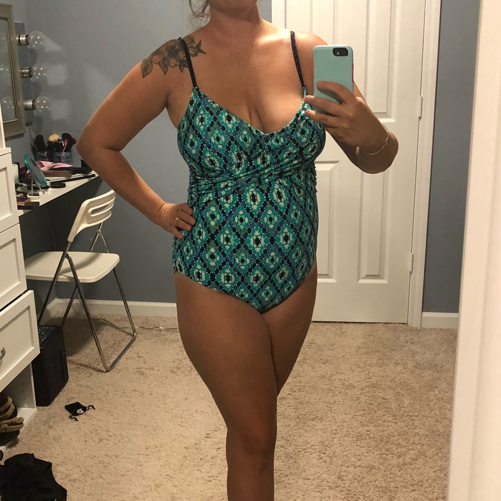 Merona one piece swimsuit - Picture 2 of 3
